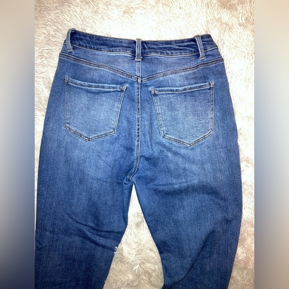 Stretchy Distressed Jean - Picture 4 of 5